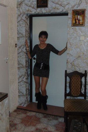 Claire - rencontre-MILF-Angers