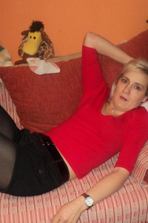 Le corps nu, un acte de liberté ? Mélina - rencontre-Milf-Villeurbanne