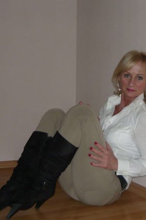 Sensualité mûre prête à brûler Rébecca - rencontre-Cougar-Rueil-Malmaison