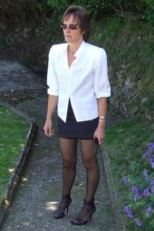 Céline - rencontre-MILF-Clermont-Ferrand